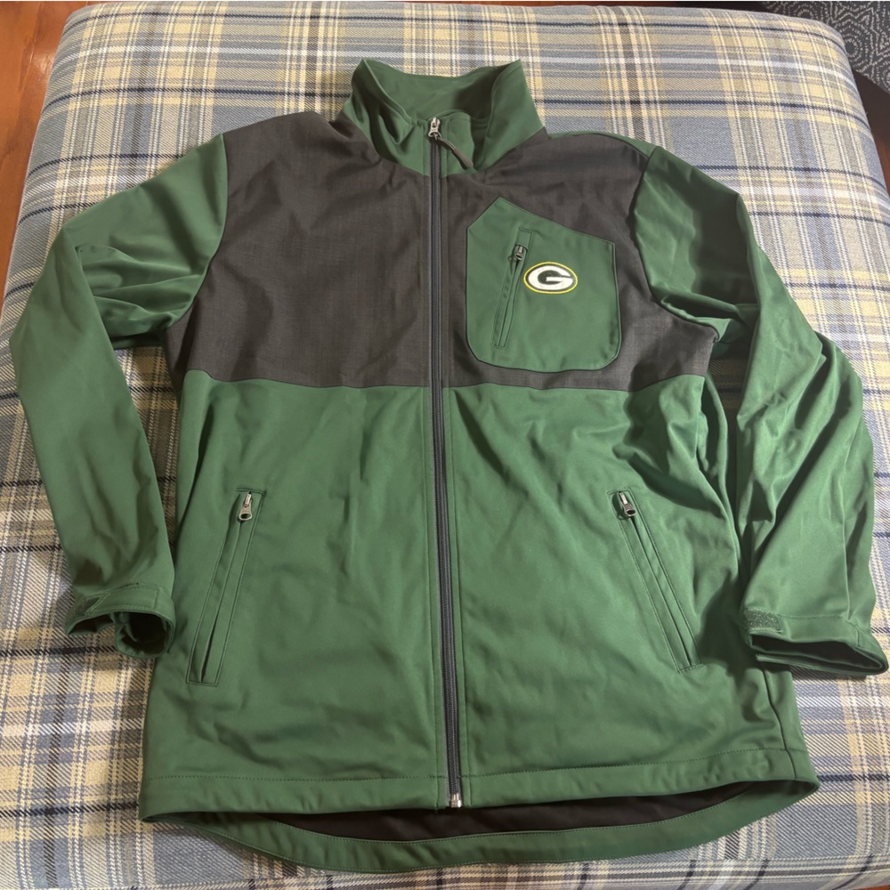 NFL light weight Green Bay Packer’s mens jacket Size M